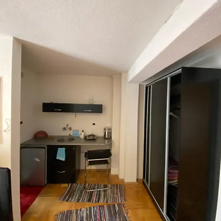 Apartment Modern In